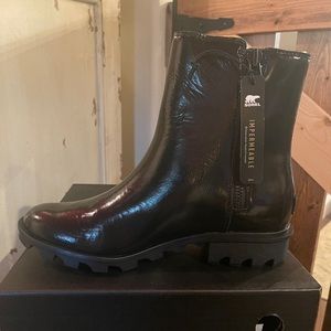 Sorel Phoenix Zip